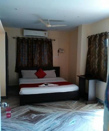 Apartamento Sunshine Castle- Gachibowli Hyderabad Exterior foto